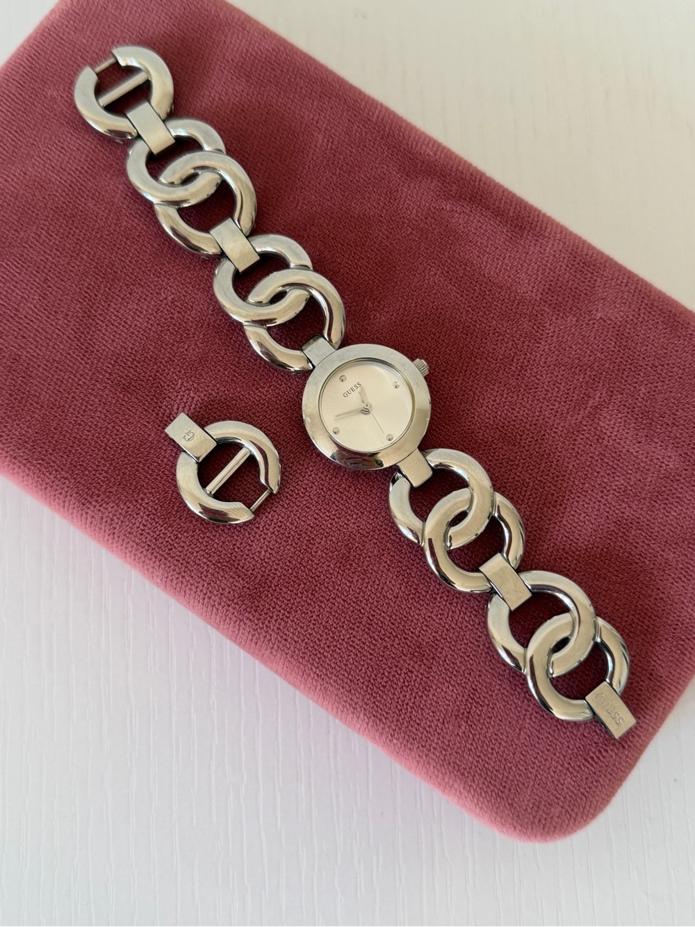 Guess Women's Silver Tone Chain Link Bracelet Watch W65003L1 Extra Link Included